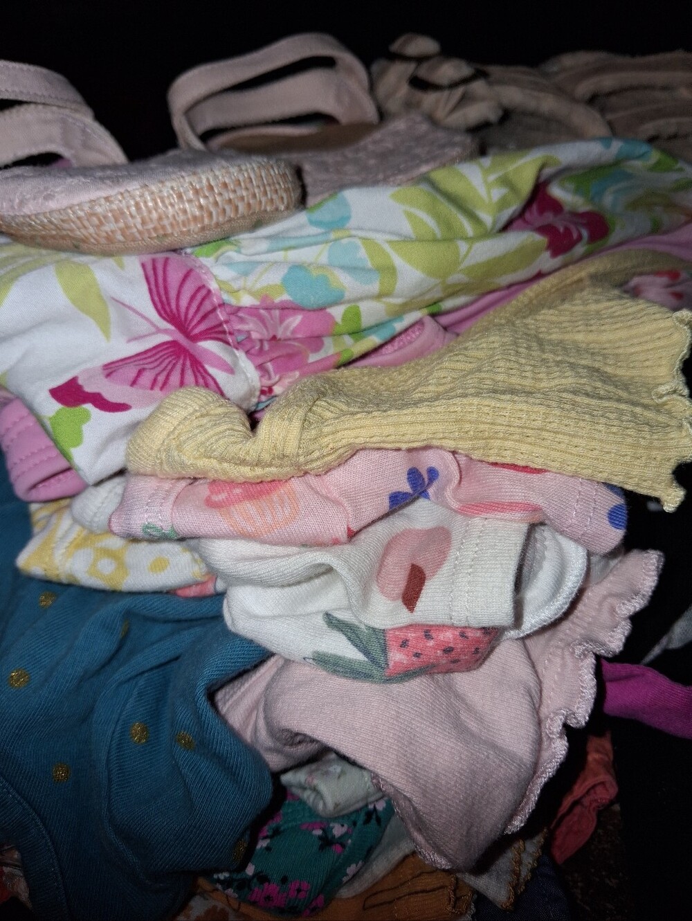 25 Piece Kinda Mystery Baby Clothing Lot